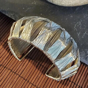 Vintage 90s Y2K Silver Wire Wrap Detail Cuff Bracelet
